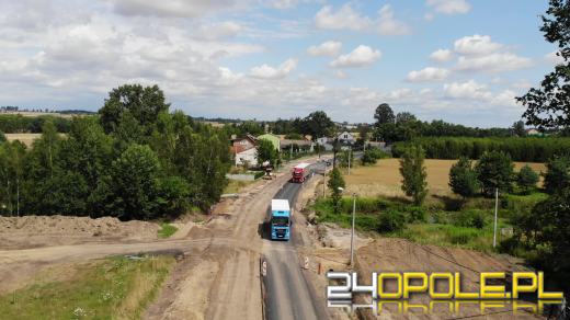 Postępują prace przy rozbudowie DK45 od Praszki do granicy województwa