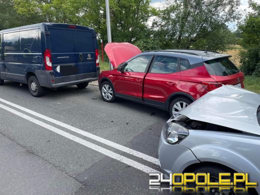 Zderzenie pojazdów na ulicy Wrocławskiej. Tworzą się korki