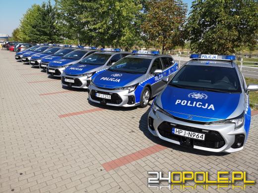 8 nowych, ekologicznych radiowozów dla opolskich policjantów