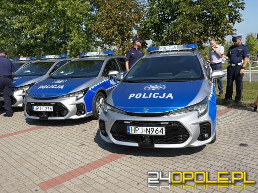 8 nowych, ekologicznych radiowozów dla opolskich policjantów