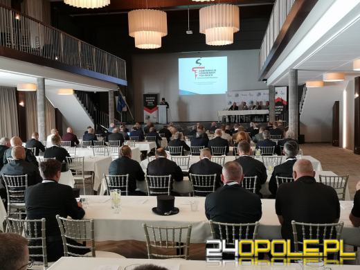Trwa Kongres Europejskiej Federacji Kominiarzy ESCHFOE w Prószkowie