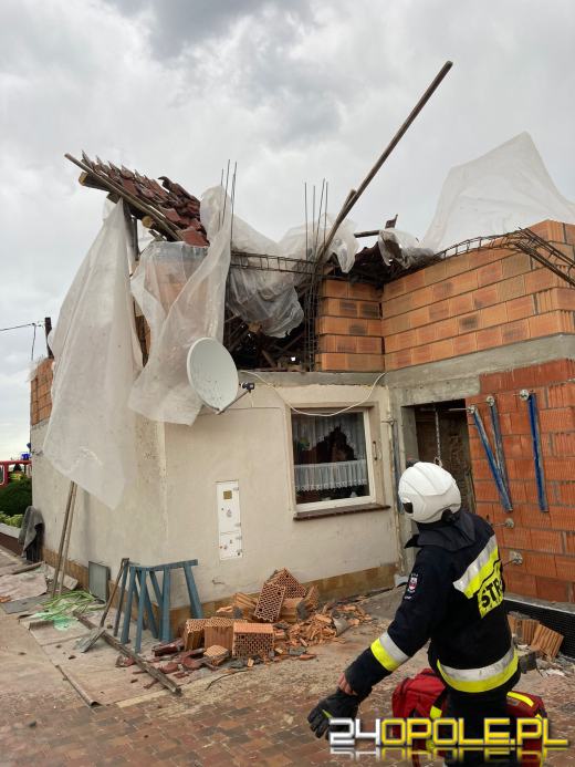 Nie żyje młody mężczyzna przygnieciony przez zawalony dach