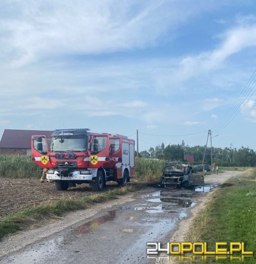 Pożar samochodu w powiecie namysłowskim