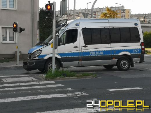 Kolizja z udziałem radiowozu na Chabrach