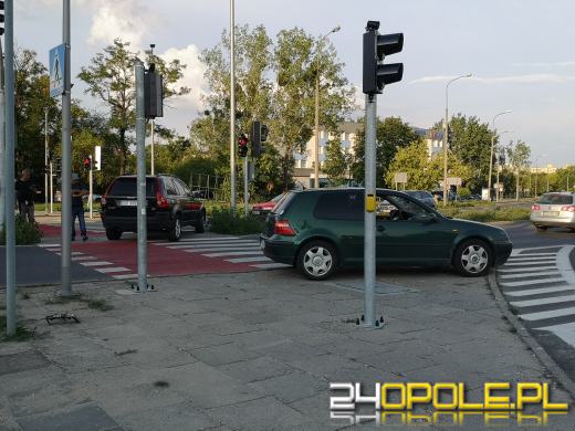 Kolizja z udziałem radiowozu na Chabrach