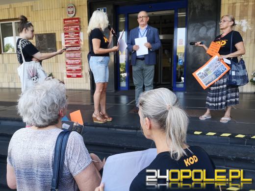 To EkoZbrodnia - Pikieta obywatelska pod Urzędem Wojewódzkim w Opolu