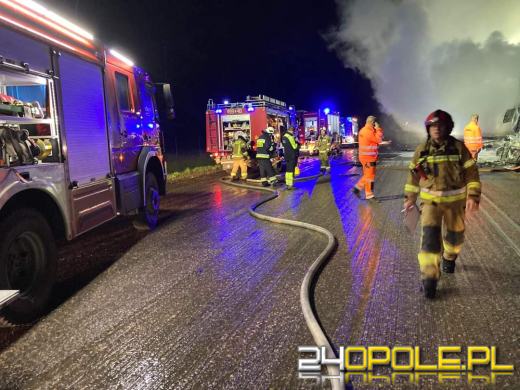 Tragiczny wypadek na A4. Dwie ciężarówki zderzyły się czołowo