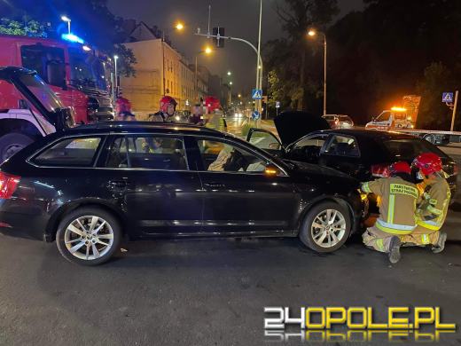 Niezachowanie ostrożności przyczyną zdarzenia na skrzyżowaniu w Opolu 