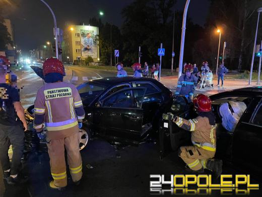 Niezachowanie ostrożności przyczyną zdarzenia na skrzyżowaniu w Opolu 