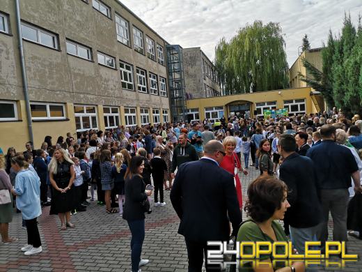 Uczniowie wracają do szkół. To koniec wakacyjnej laby