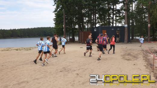 Biegacze z Klubu Biegowego Odra Opole zachęcają do treningów najmłodszych