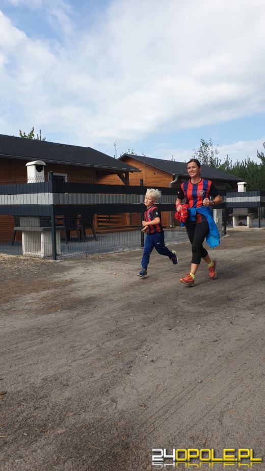 Biegacze z Klubu Biegowego Odra Opole zachęcają do treningów najmłodszych