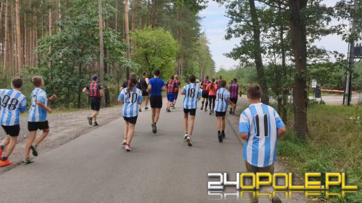 Biegacze z Klubu Biegowego Odra Opole zachęcają do treningów najmłodszych