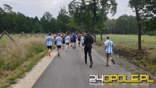 Biegacze z Klubu Biegowego Odra Opole zachęcają do treningów najmłodszych