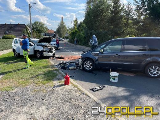 Czołowe zderzenie dwóch pojazdów na Krzanowickiej w Opolu