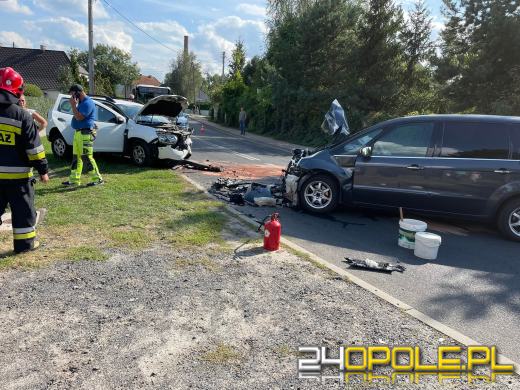 Czołowe zderzenie dwóch pojazdów na Krzanowickiej w Opolu