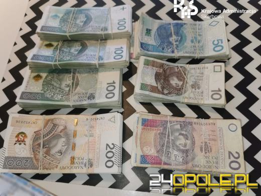 KAS rozbiła zorganizowaną grupę przestępczą zajmującą się nielegalnym hazardem