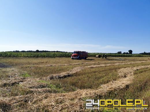 Strażacy wezwani do pożaru prasy do słomy w gminie Dobrodzień