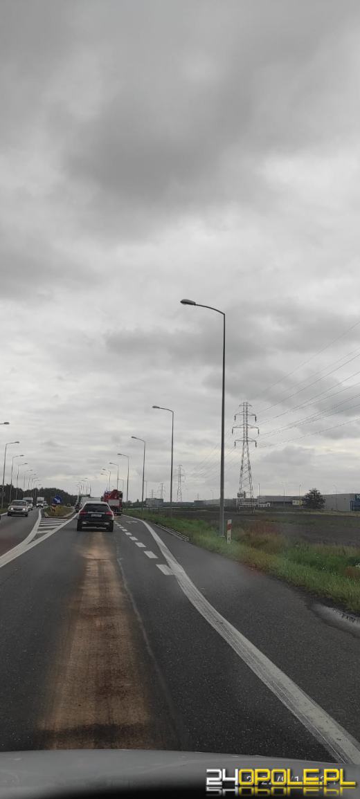 Zablokowany zjazd z obwodnicy do CH Turawa Park