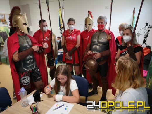 Obrazy i materiały plastyczne dla Oddziału Pediatrii USK