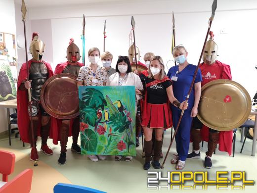 Obrazy i materiały plastyczne dla Oddziału Pediatrii USK