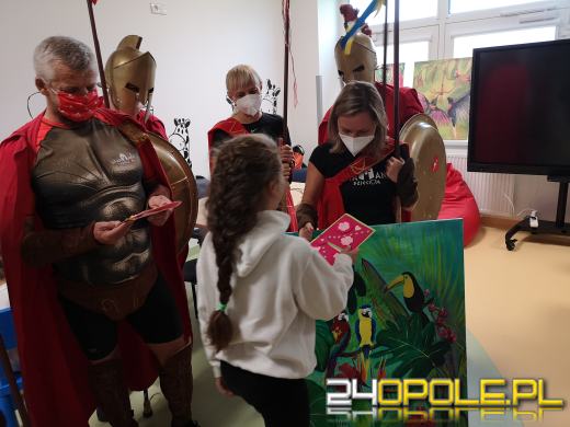 Obrazy i materiały plastyczne dla Oddziału Pediatrii USK