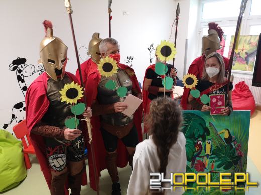 Obrazy i materiały plastyczne dla Oddziału Pediatrii USK