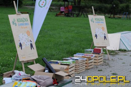 Akcja sprzątania w Opolu. Za zebrane śmieci odebrali książki