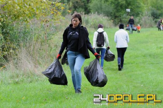 Akcja sprzątania w Opolu. Za zebrane śmieci odebrali książki