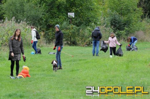 Akcja sprzątania w Opolu. Za zebrane śmieci odebrali książki