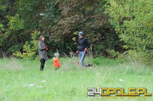 Akcja sprzątania w Opolu. Za zebrane śmieci odebrali książki