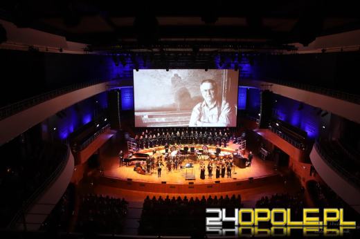 Zanurz się w Świat Mistrza Beksińskiego