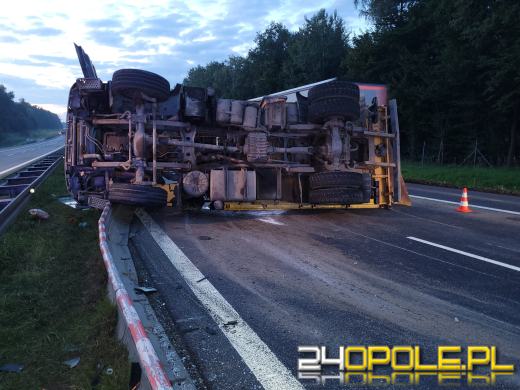 Zdarzenie drogowe na 281 km A4. Są utrudnienia 