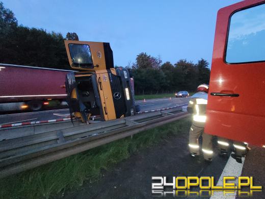 Zdarzenie drogowe na 281 km A4. Są utrudnienia 