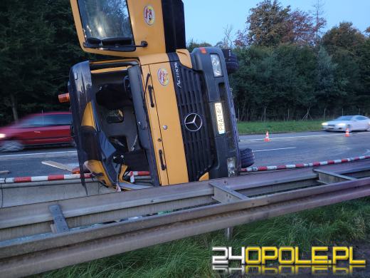 Zdarzenie drogowe na 281 km A4. Są utrudnienia 