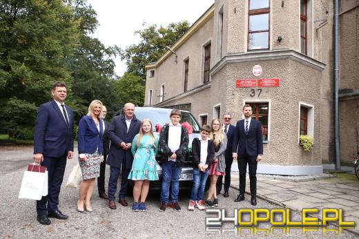 Nowy bus dla domu dziecka