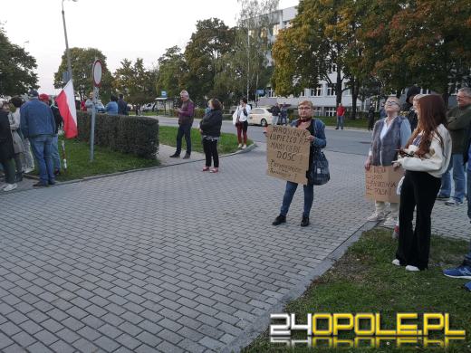 Prezes PiS w Opolu miał również inne przywitanie. Mniej przyjazne