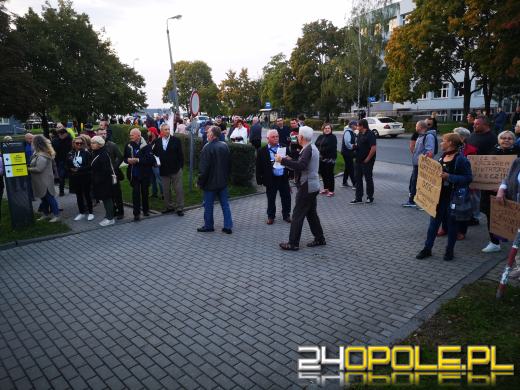 Prezes PiS w Opolu miał również inne przywitanie. Mniej przyjazne
