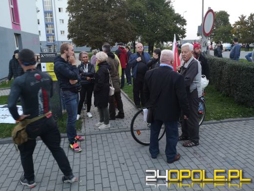 Prezes PiS w Opolu miał również inne przywitanie. Mniej przyjazne