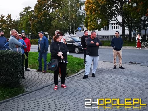 Prezes PiS w Opolu miał również inne przywitanie. Mniej przyjazne