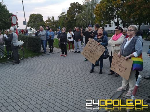 Prezes PiS w Opolu miał również inne przywitanie. Mniej przyjazne