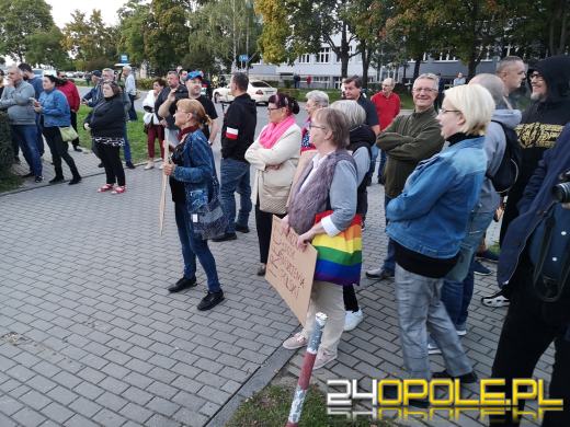 Prezes PiS w Opolu miał również inne przywitanie. Mniej przyjazne