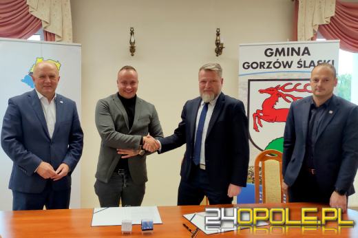 Z Uszyc do Zdziechowic wkrótce po wyremontowanej drodze