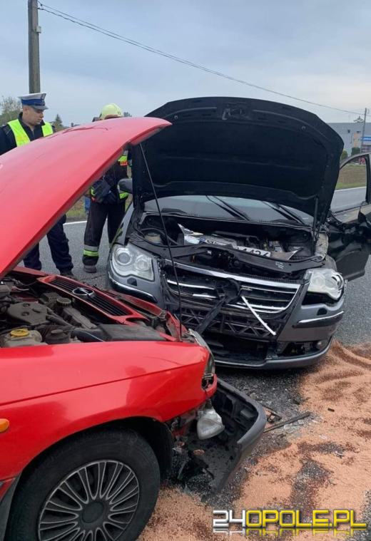 Niekorzystne warunki na drogach. W Bierdzanach doszło do wypadku