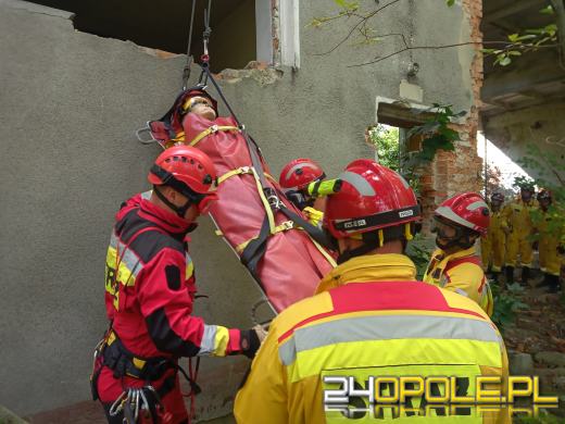Wybuch na terenie nieczynnej gorzelni. Strażacy ćwiczyli w Goświnowicach