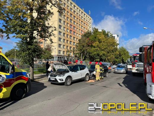 Dwie osobówki zderzyły się na ulicy Katowickiej