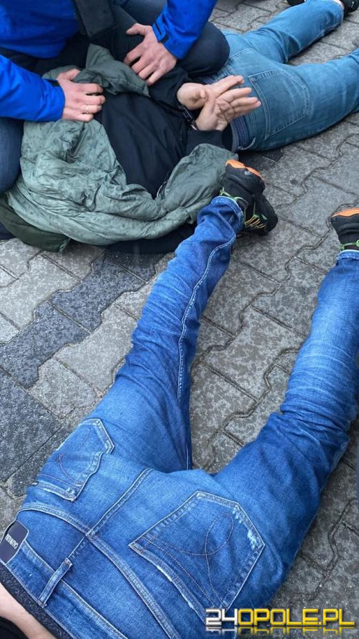 Włamywali się do samochodów i okradali je - Gruzini wpadli w ręce kryminalnych