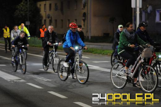 Miłośnicy rolek przejechali ulicami Opola. Za nami kolejna edycja Nightskatingu 