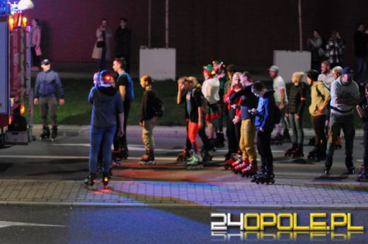 Miłośnicy rolek przejechali ulicami Opola. Za nami kolejna edycja Nightskatingu 