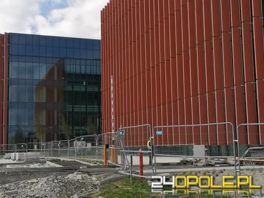 Miasto planuje zabezpieczyć szyby CUP 